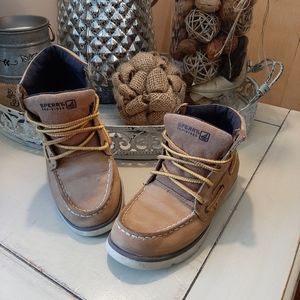 Boys sperry boot sz 13.5